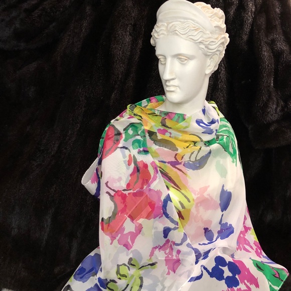 COLLECTION 18 Floral scarf spring! - Picture 2 of 4